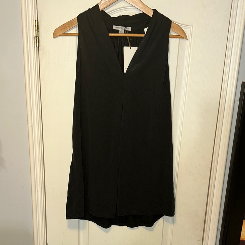 Women’s Green Envelope Black Sleeveless V-Neck Tank Top Size L NWT